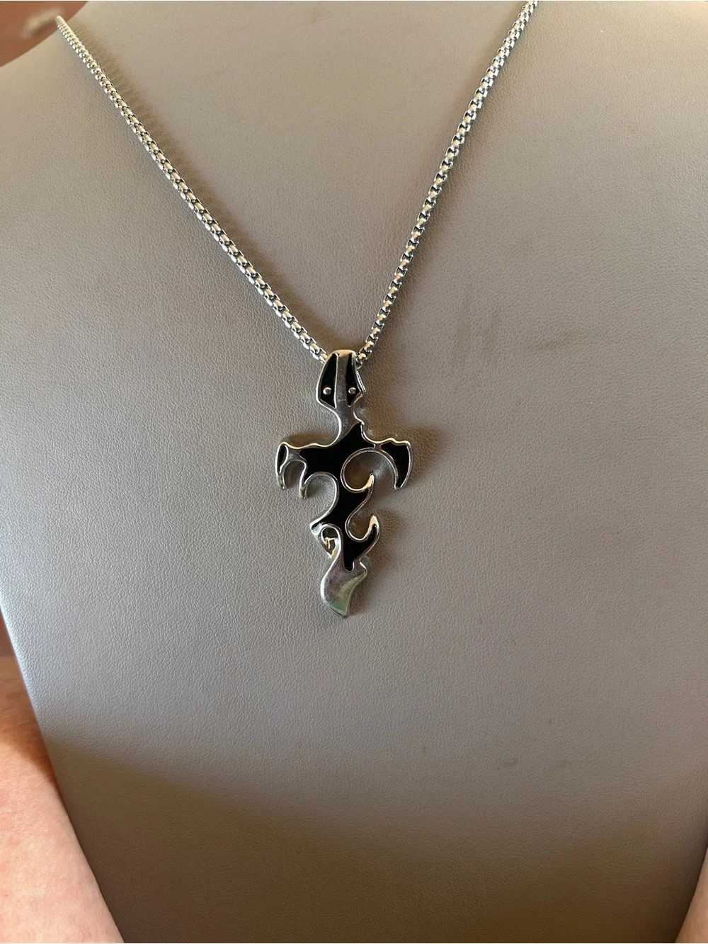 Fashion Jewelry Silver Gothic Flame Cross Necklace